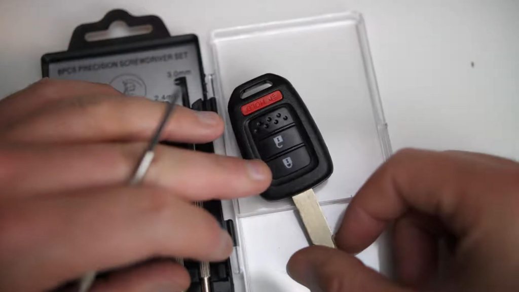 Replace a Honda Civic Key Battery (2014 – 2020) – Physical Key Rectangle Buttons