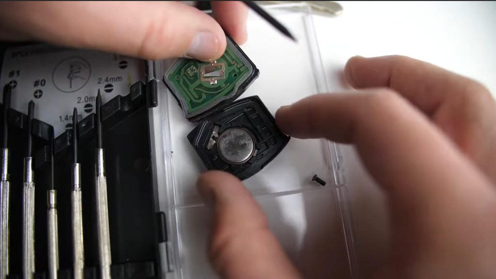 Replace a Honda Insight Key Fob Battery (2010 – 2013)