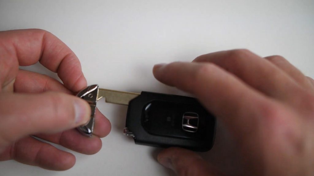 How to Replace a Honda HR-V Key Fob Battery (2016 – Present) Smart Key
