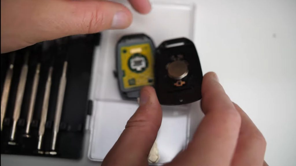 How to Replace a Honda Key Fob Battery